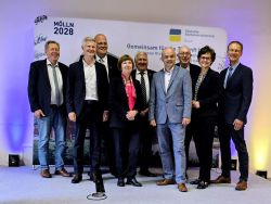 09.Gruppenbild 09.Gruppenbild